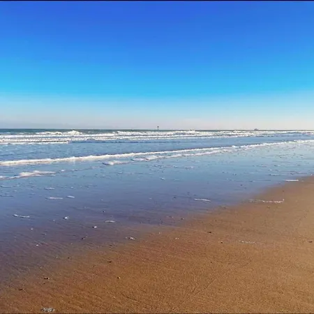 아파트 Duplex At With Stunning Sea Views 크노케-하이스트